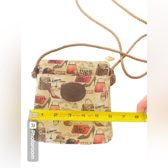 Royal tapestrie Marchand de Modes Haute Couture FRENCH TAPESTRY cross body - Picture 4 of 5